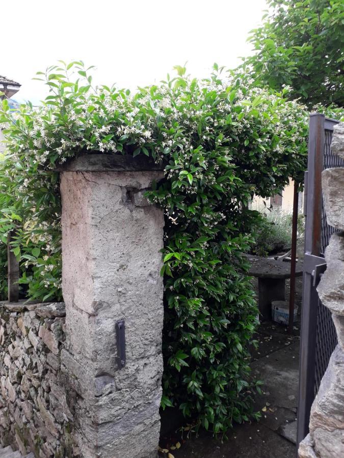 La Casetta Del Ponte Crevoladossola Exterior foto